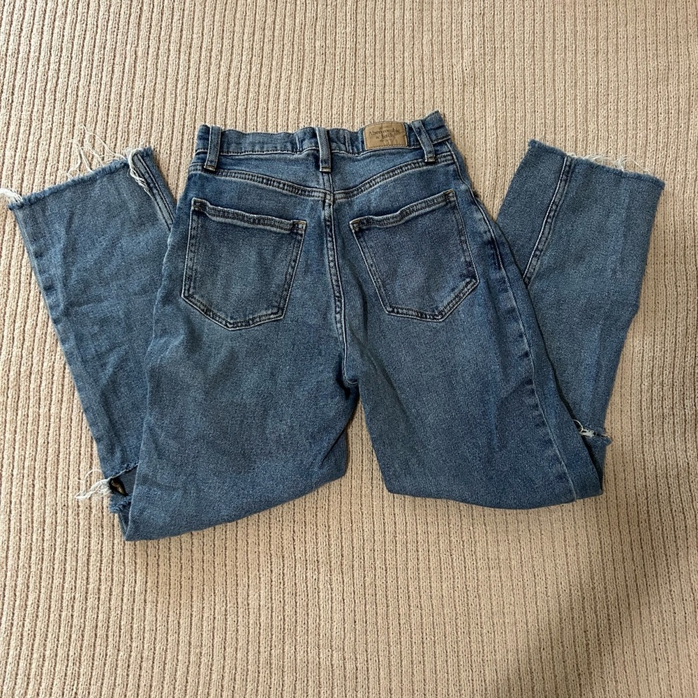 Abercrombie Curve love ankle straight Jean